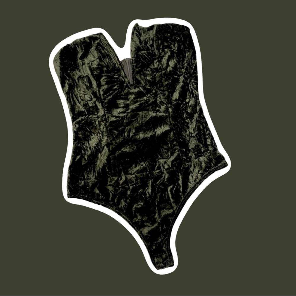 blanc V Neck Suede Emerald Body Suit